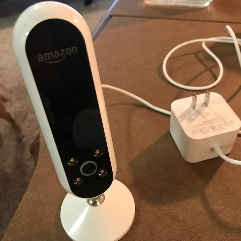 Amazon echo look